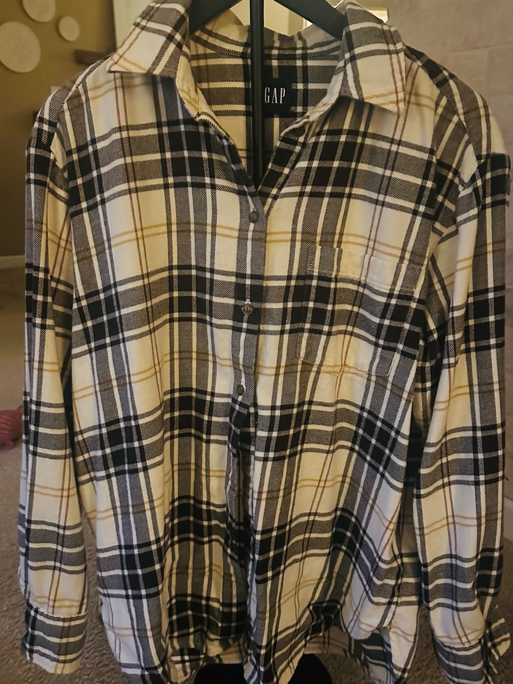 GAP Plaid Button-Down Shirt in Cream, Black & Tan